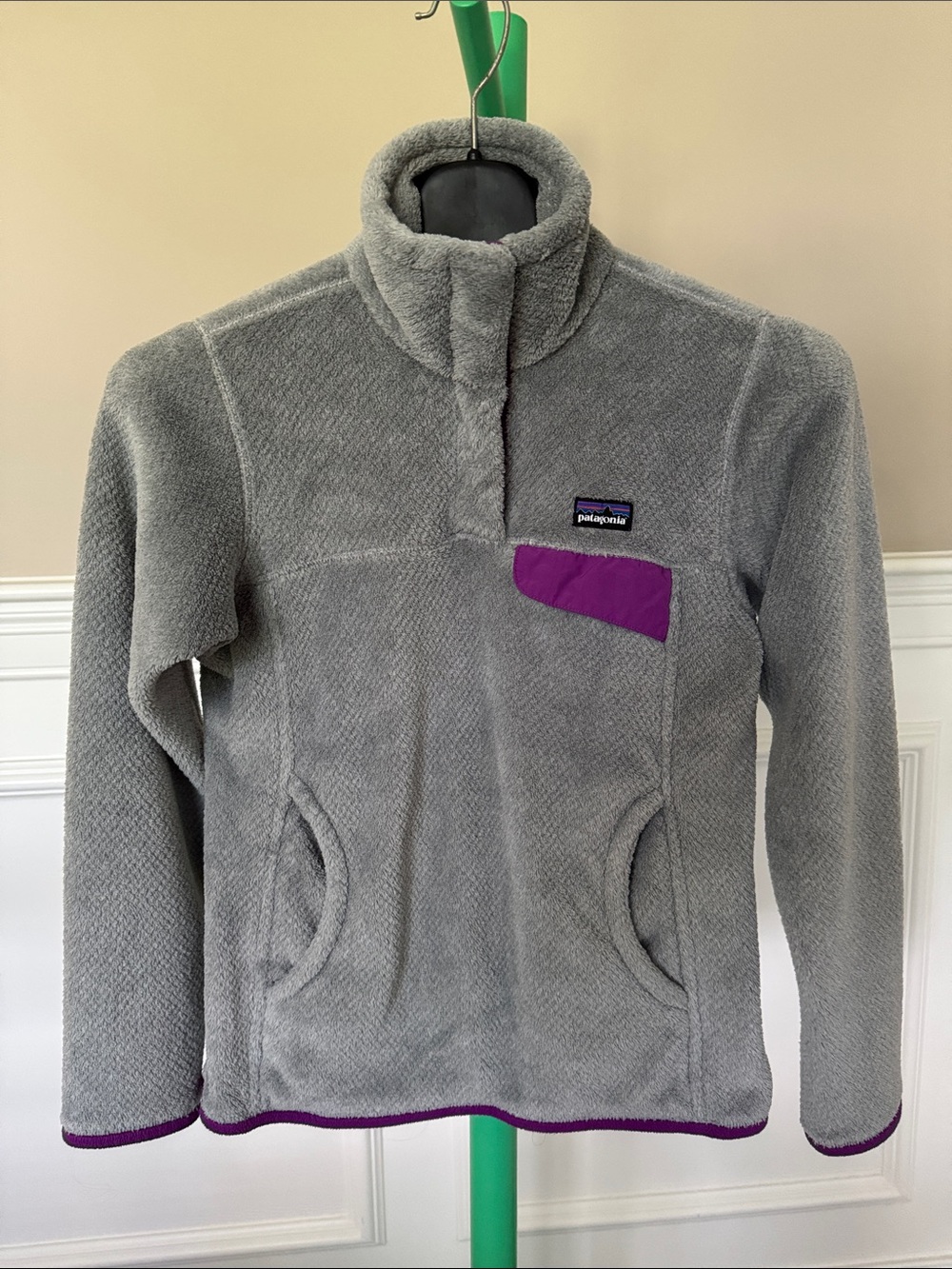 Patagonia Gray Fleece Pullover with Purple Accent